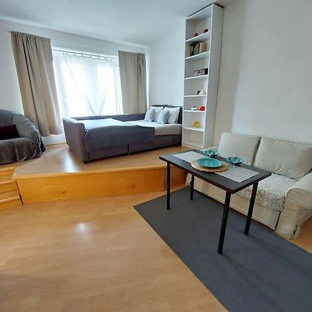 Centrum Studio Apartment With The Self-Check-In Bratislava Exteriör bild